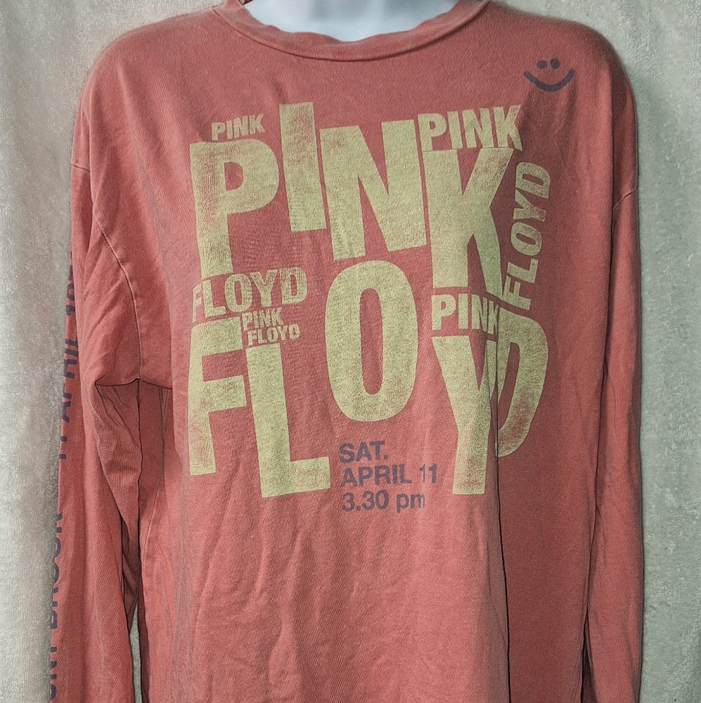 Daydreamer Pink Floyd New York Long Sleeve Shirt, Medium